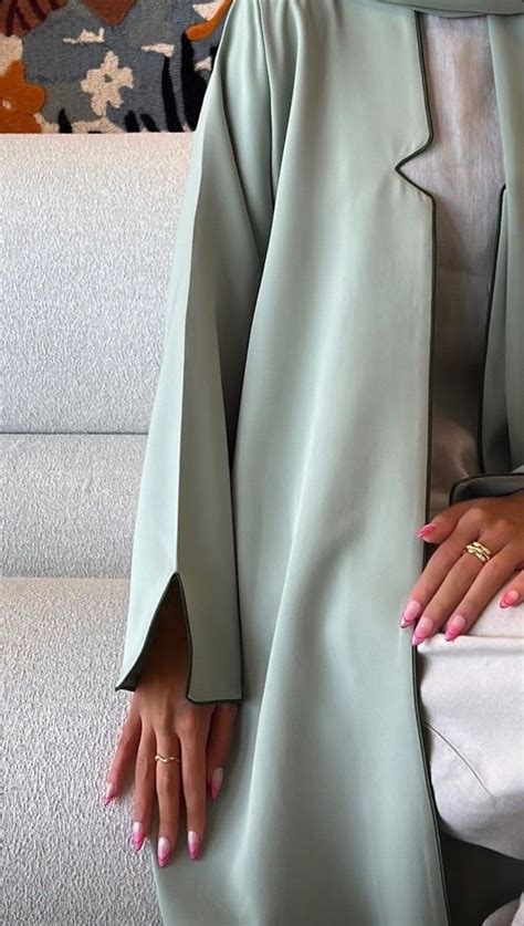 Pin By The World Of Elegance On Fashion Ib A Abayas Fashion Abaya