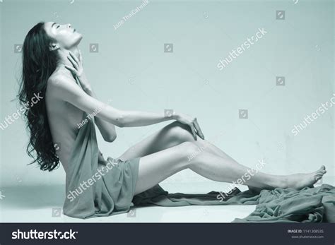 Nude Sexy Beautiful Asian Woman Long Stock Photo 1141308935 Shutterstock