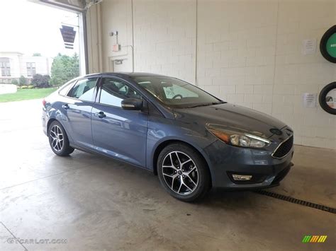 Ford Focus Blue Metallic - Ford Focus Review