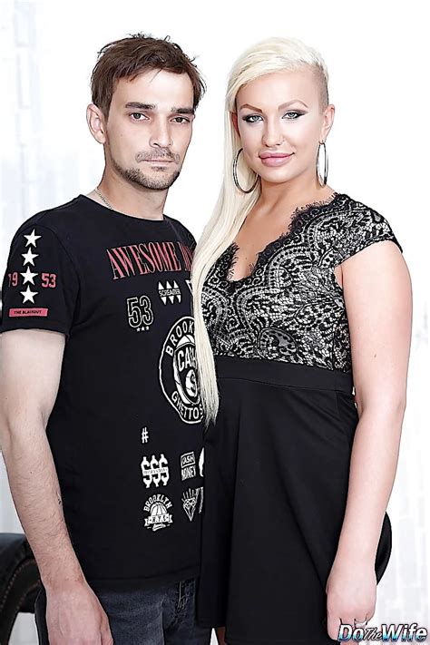 Blonde Swinger Skylar Xtreme Gets Her Pussy And Ass Fucked Nude Pics Xhamster