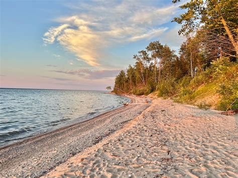 Bois Blanc Island Vacation Rentals And Homes Bois Blanc Township Mi