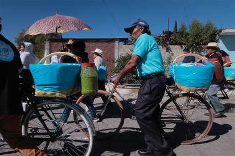 Desfile De Feria Del Taco De Canasta