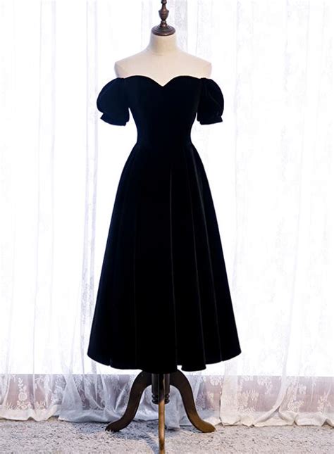 Beautiful Black Velvet Wedding Party Dress Tea Length Formal Dress On