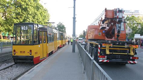 Wykolejony Tramwaj Na Placu Narutowicza Jedna Osoba Ranna Tvn Warszawa