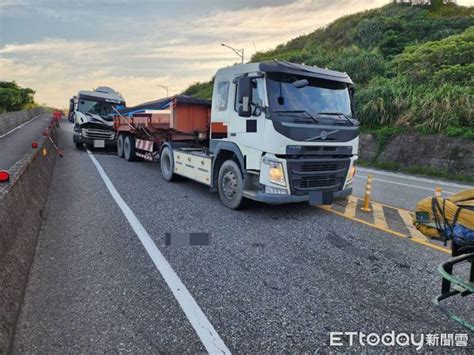 濱海公路3大車連環撞！水泥粉槽車駕駛遭夾傷 往基隆方向一度封閉 Ettoday社會新聞 Ettoday新聞雲