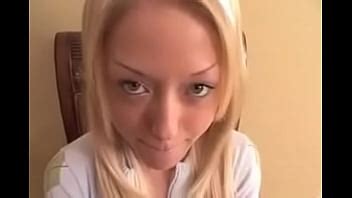 Quién es ella rubia joven mujer llaves mamada XVIDEOS