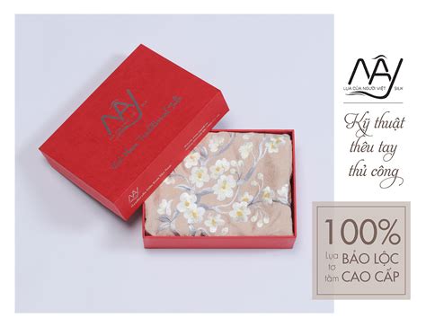 Vải lụa tơ tằm cao cấp thêu tay hoa mai màu nude Quà tặng đối tác cao cấp