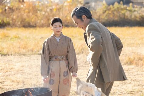 連続テレビ小説「虎に翼」第9週は「男は度胸、女は愛嬌？」。あるものを見るはる（石田ゆり子）（c）nhk ― スポニチ Sponichi