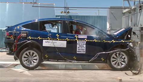 Us Behörde Tesla Model X Ist Das Sicherste Suv Crashtest Videos