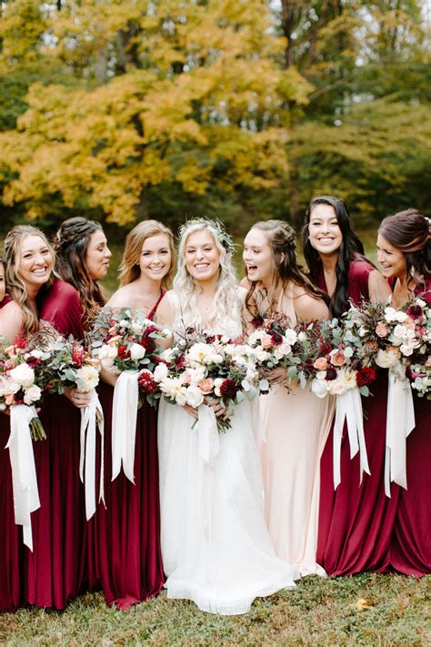 This Fall Nashville Wedding At Home Shows Off Our New Favorite Autumn