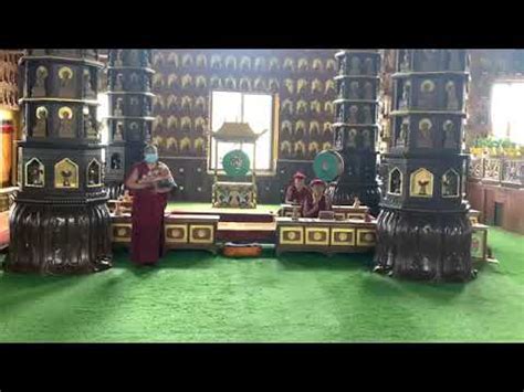 Hh Gyalwang Drukpa Leading Jangwa Puja For Deceased One By The Nuns Of