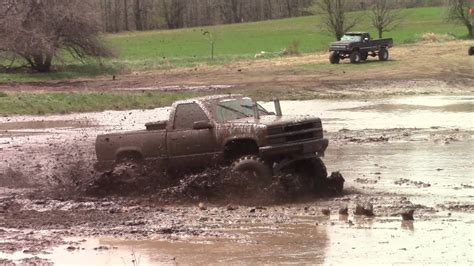 White Chevy Ripping It Up At Country Boys Mud Bog Spring 2016 Youtube