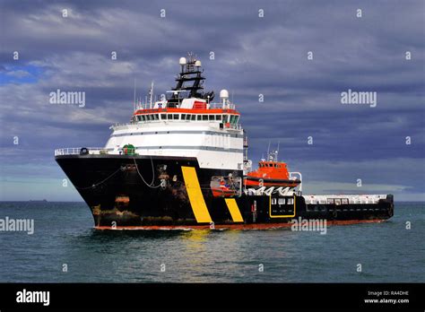 North Sea Oil Rig Supply Ship Hi Res Stock Photography And Images Alamy