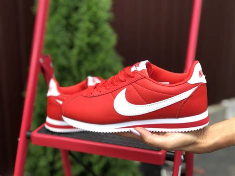 Женские кроссовки Nike Cortez красные найк кортез кожаные демисезонные ...