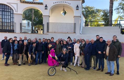 Borja Jim Nez Homenajeado Por La Pe A Taurina De Iniesta