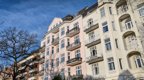 Immobilien In Hamburg Auf Altbauten Drohen Hohe Preisabschl Ge