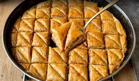 Y Ld R Favori Olan Cevizli Ev Baklavas Tarifi Renkli Hobi