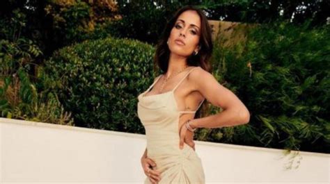 Potret Seksi Hiba Abouk Istri Bek Timnas Maroko Achraf Hakimi