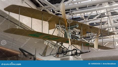 The Wright Brothers Vin Fiz Flyer Plane At The Smithsonian National Air