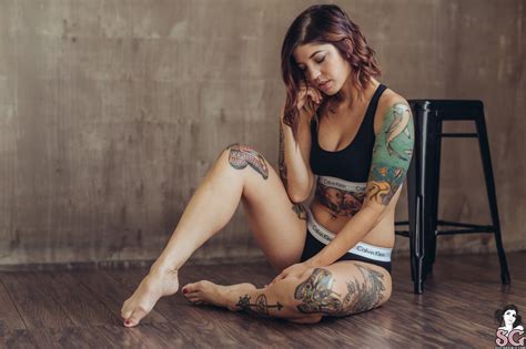 H Nh N N Brunette Suicide Girls X M H Nh Vaire X