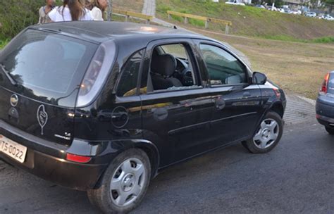 Pol Cia Suspeita Ter Encontrado Carro Utilizado Em Assalto A Professora