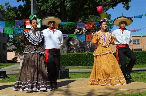 Traje Típico De México Conoce La Vestimenta Mexicana 54 OFF