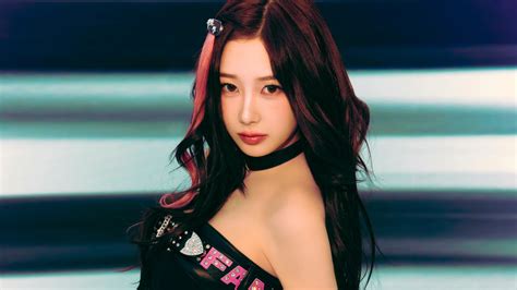 Giselle Aespa Hot Mess Teaser K B Wallpaper IPhone Phone