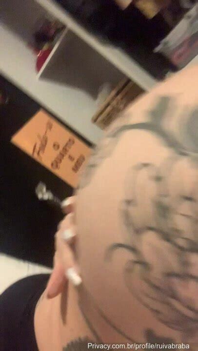 Ruiva Braba Naked Showing Off Her Beautiful Ass And Plump Pussy Cnn Amador