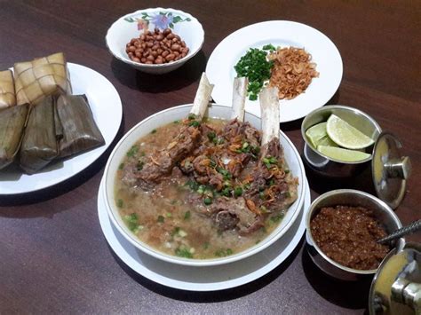 6 Tempat Makan Sop Konro Di Surabaya Siap Goyang Lidah