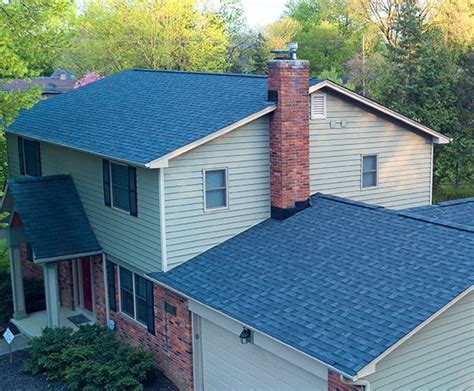 6 Tips To Pick The Right Roof Color For Your Home