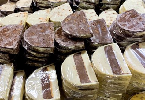 Posti Dove Comprare A Napoli Il Torrone Dei Morti