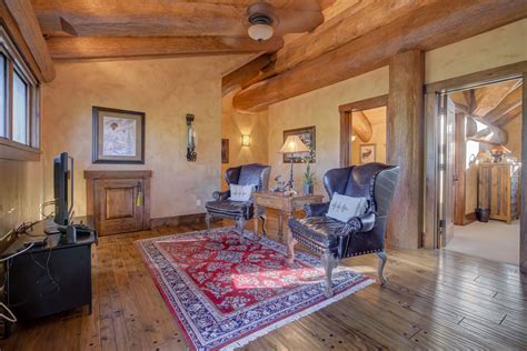 Luxury Awaits - Elk River Manor