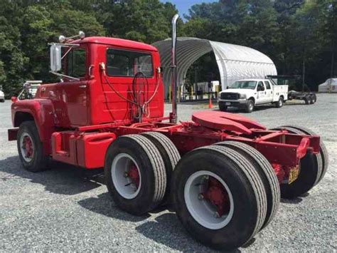 Mack R (1967) : Daycab Semi Trucks