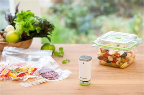 真空パック器のおすすめ10選。専用袋不要のモデルや液体対応の製品も