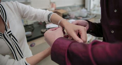This Bandage Uses Electrical Zaps To Heal Wounds Faster