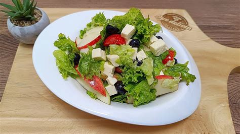 Ensalada De Lechuga Con Manzana Y Queso Una Delicia Saludable Y