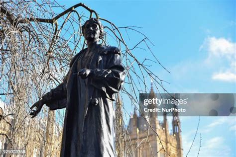 Emmeline Pankhurst Statue Photos and Premium High Res Pictures - Getty ...