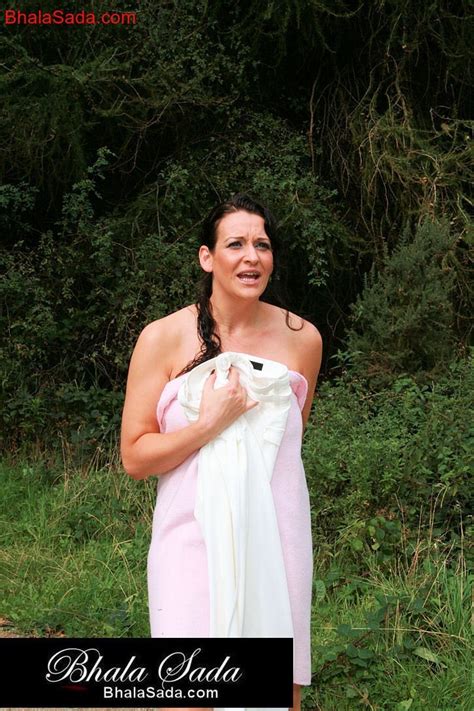 Good Looking Hottie Takes Off Her Pants And Shows Her Ass Photos