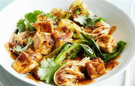 Spicy tofu with mushrooms and pak choi - Healthy Food Guide