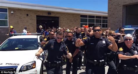 Norfolk Police Department Go Viral For Its Lip Sync Video Daily Mail