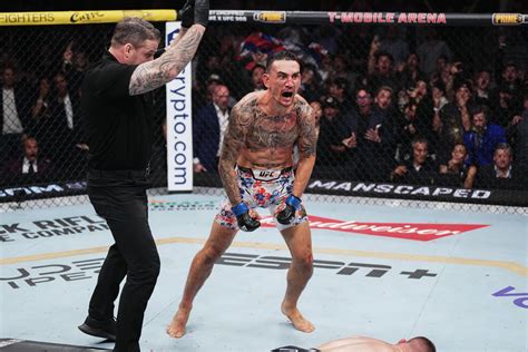 UFC 300 Max Holloway obtiene la oportunidad por el título de BMF con