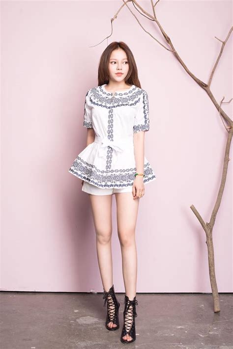 Chân dung bạn gái X xinh đẹp như hot girl của nam chính Sống chung với mẹ chồng