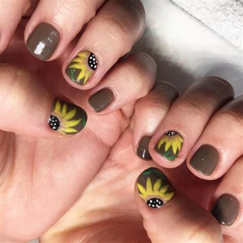 25 Amazing Sunflower Nail Designs For Girls Sheideas