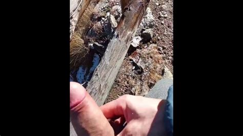 Pisciare All Aperto Piscio Durante Il Trekking Pornhub Gay
