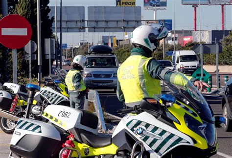 Fallece Un Joven De A Os Al Chocar Contra Un Turismo En Valdesoto