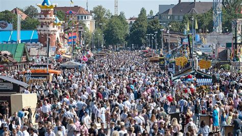 München Schwerer Achterbahn Unfall Auf Dem Oktoberfest Acht Verletzte