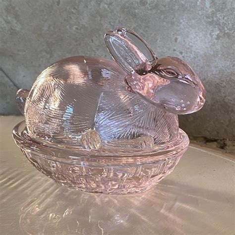 Indiana Glass Holiday Vintage Pink Bunny Rabbit Basket Weave Nest Trinket Mint Candy Glass