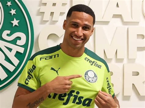 Palmeiras anuncia a contratação do zagueiro Murilo Notícias