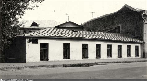 Улица Володарского, 15 с.1