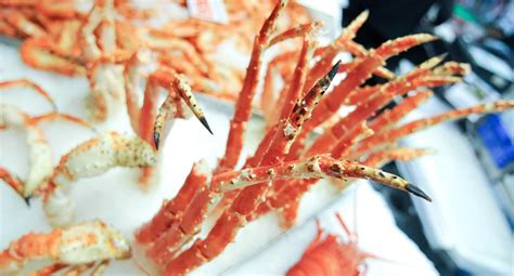 The Difference Between Fresh and Imitation Crab | Peppertree Bay